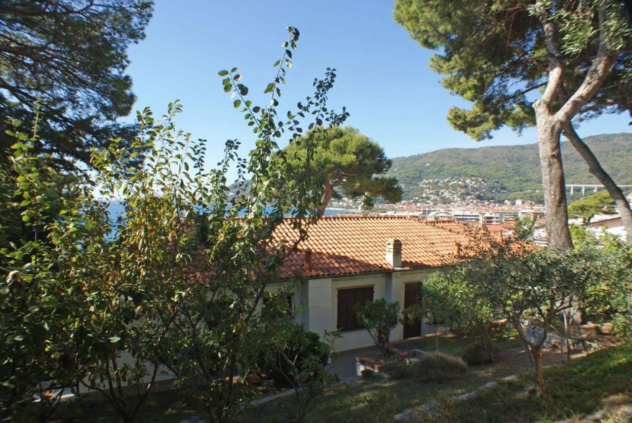 Albergo La Pineta Marina dʼMarina dʼAndora Extérieur photo